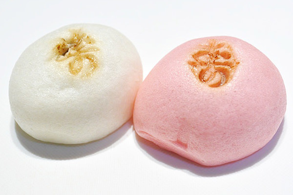 Kohaku-manju Japan